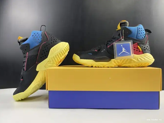 Chep Onekick DELTA LA UNION NOIR' MID 'OFF DA1951-001 X JORDAN 0425